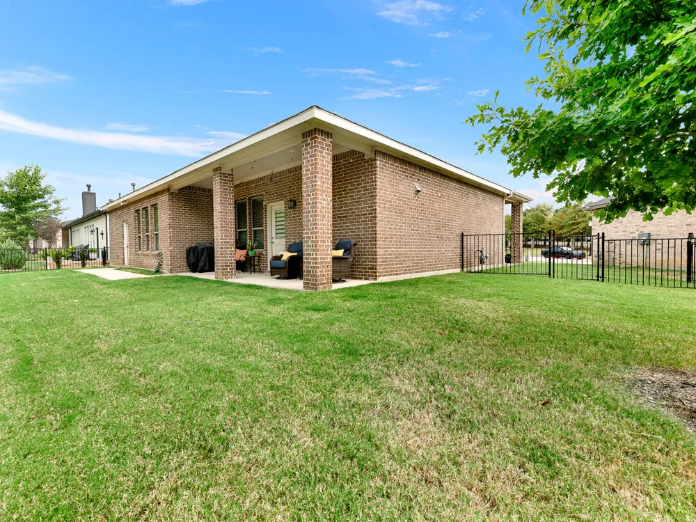 805 Hearthside Way McKinney, TX 75071