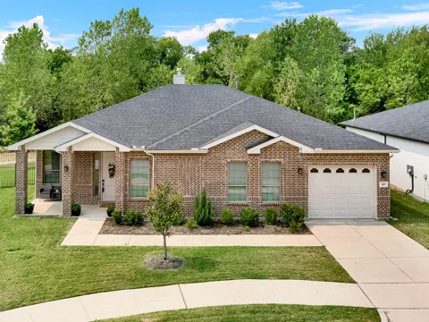 805 Hearthside Way