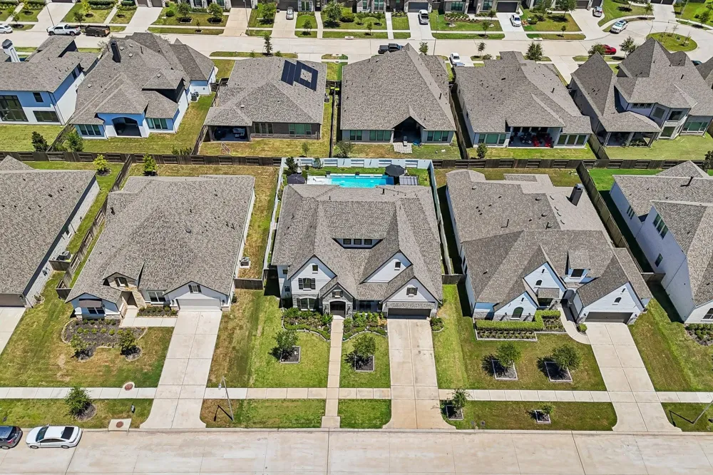 4830 Parkgate Avenue Fulshear, TX 77441