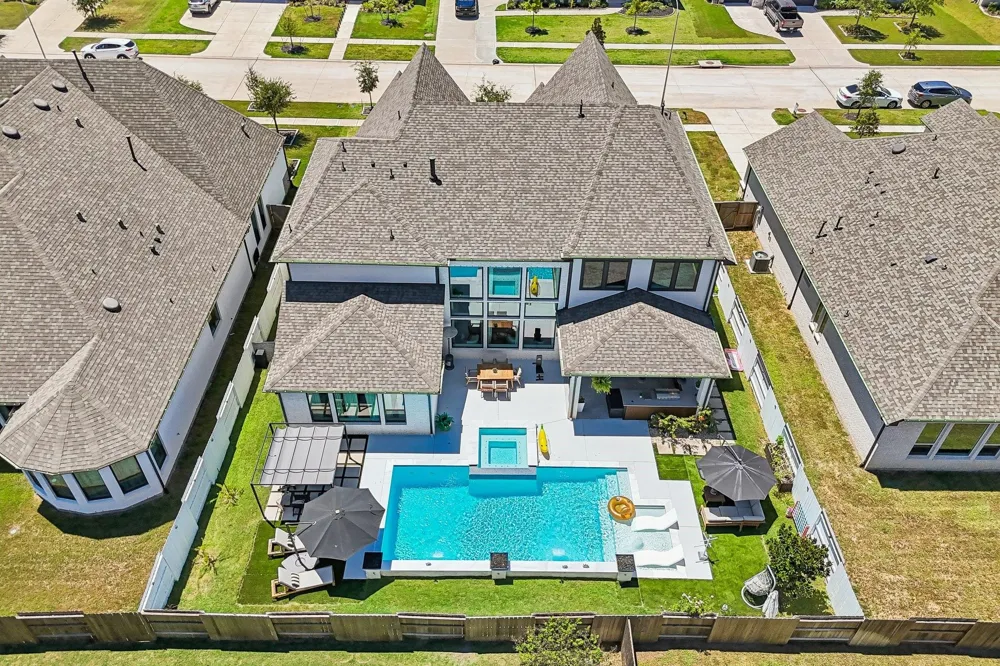 4830 Parkgate Avenue Fulshear, TX 77441