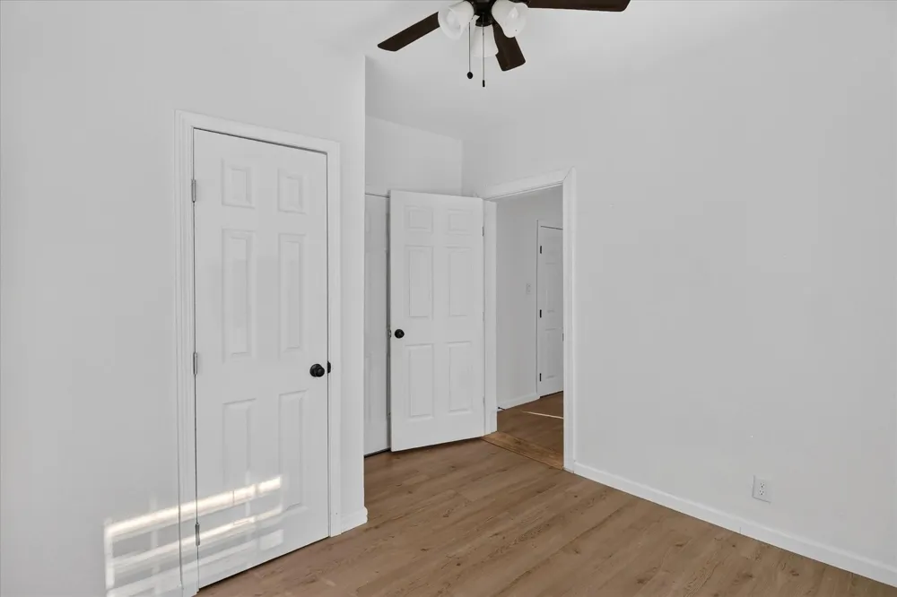 320 E Murrill Street Baytown, TX 77520
