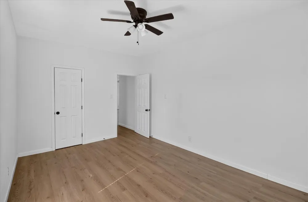 320 E Murrill Street Baytown, TX 77520