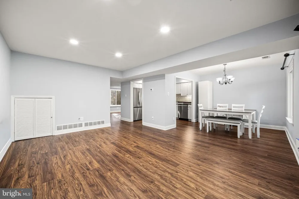 402 DANOR COURT Chesterbrook, PA 19087