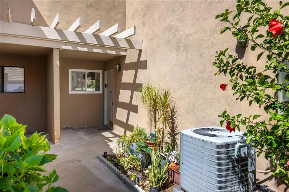 1183 Mountain Gate Upland, CA 91786