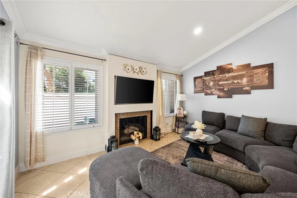 1183 Mountain Gate Upland, CA 91786