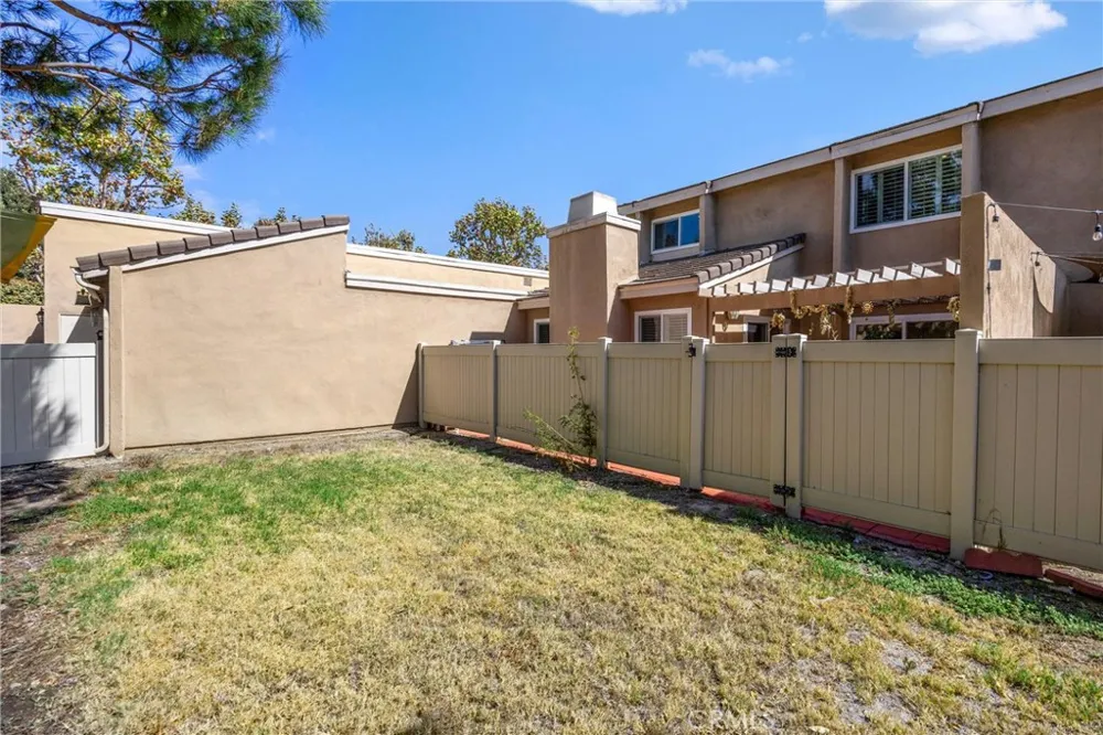 1183 Mountain Gate Upland, CA 91786