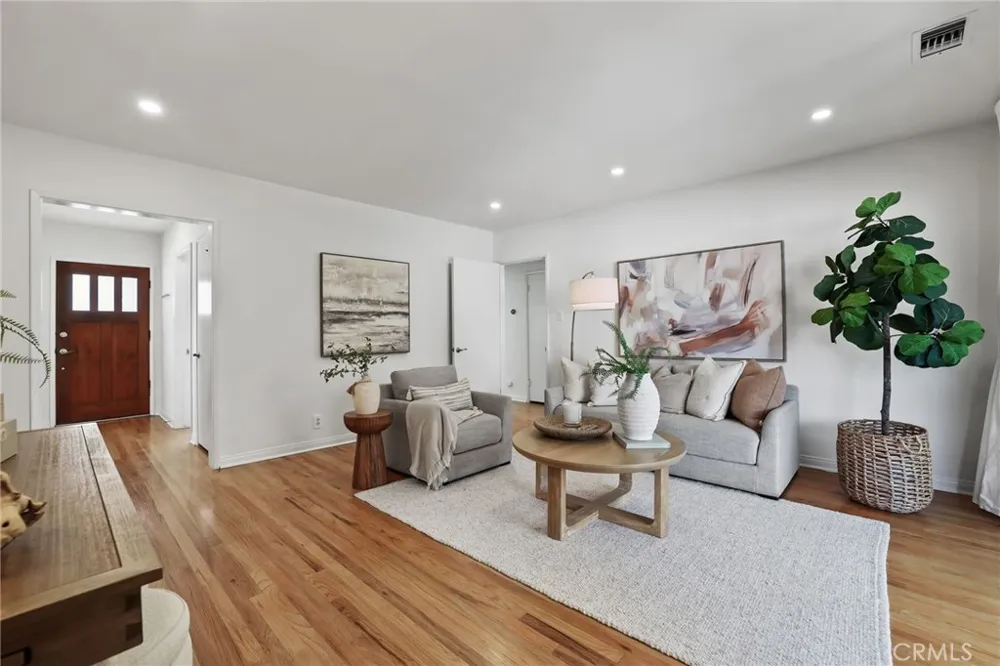 3929 Karen avenue Long Beach, CA 90808