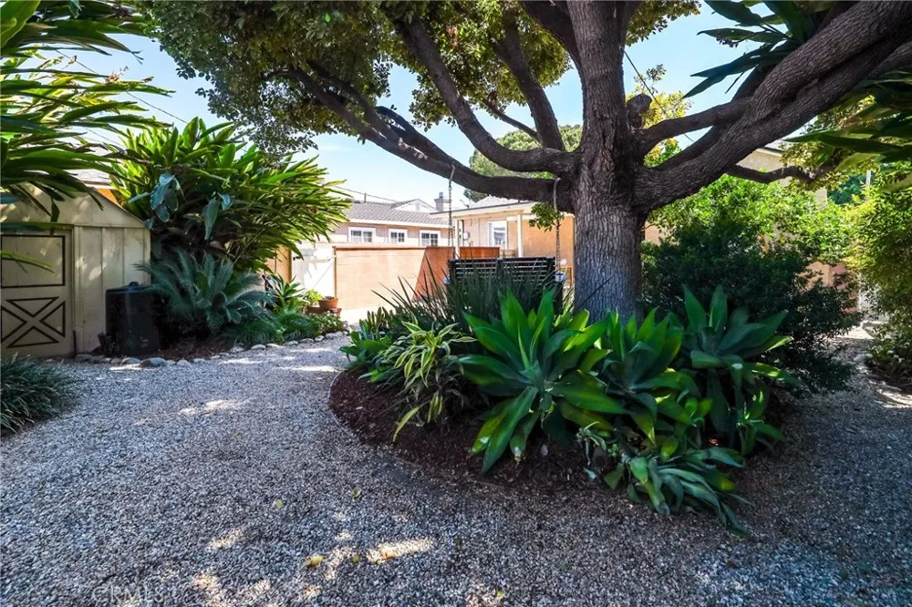 3929 Karen avenue Long Beach, CA 90808