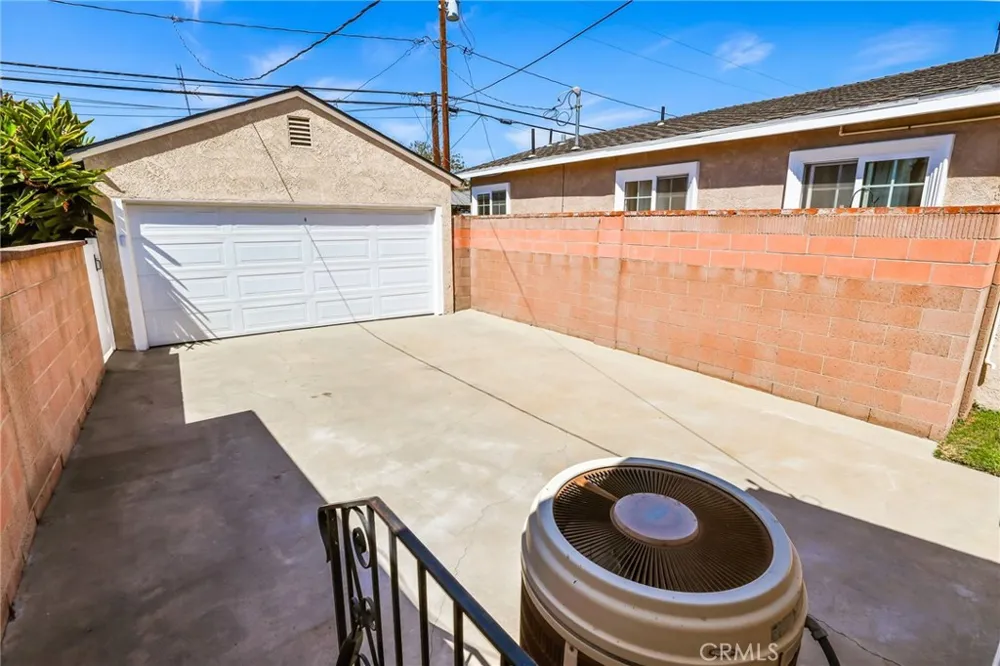 3929 Karen avenue Long Beach, CA 90808