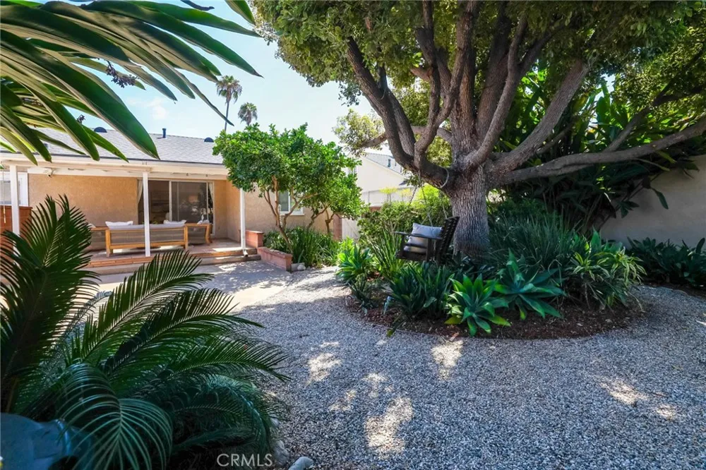 3929 Karen avenue Long Beach, CA 90808