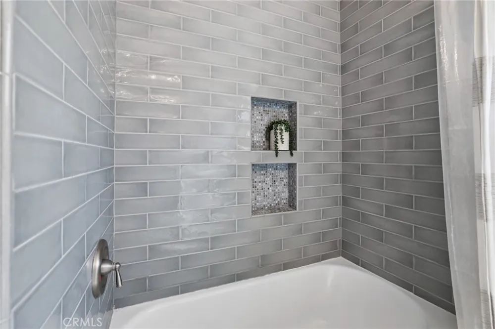 3929 Karen avenue Long Beach, CA 90808