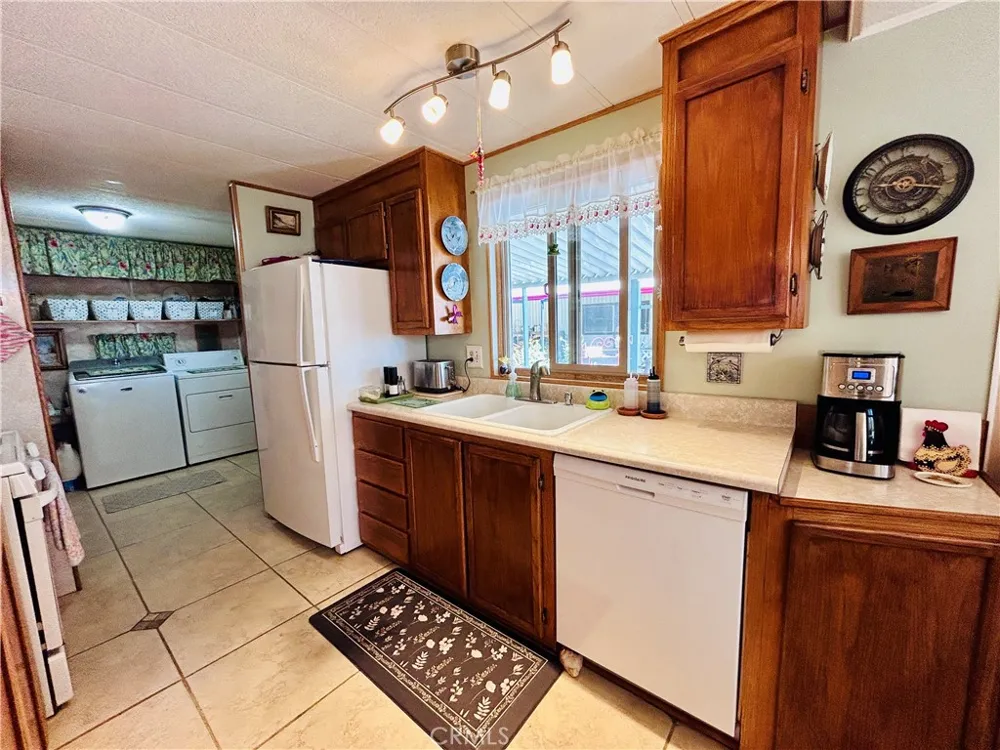 56254 29 Palms Hwy #SPC 75 Yucca Valley, CA 92284