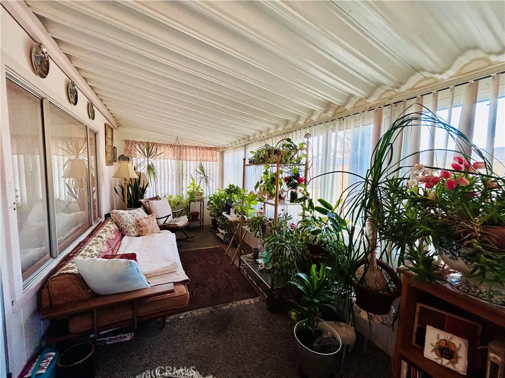 56254 29 Palms Hwy #SPC 75 Yucca Valley, CA 92284