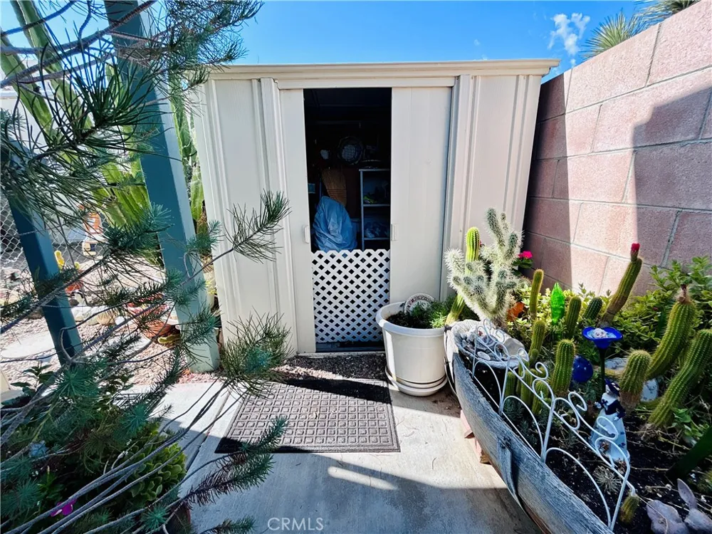 56254 29 Palms Hwy #SPC 75 Yucca Valley, CA 92284