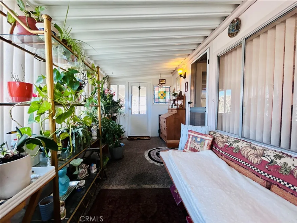 56254 29 Palms Hwy #SPC 75 Yucca Valley, CA 92284