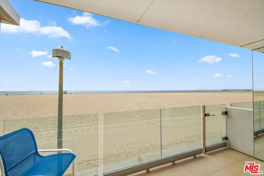 4 Jib Street #2 Marina del Rey, CA 90292