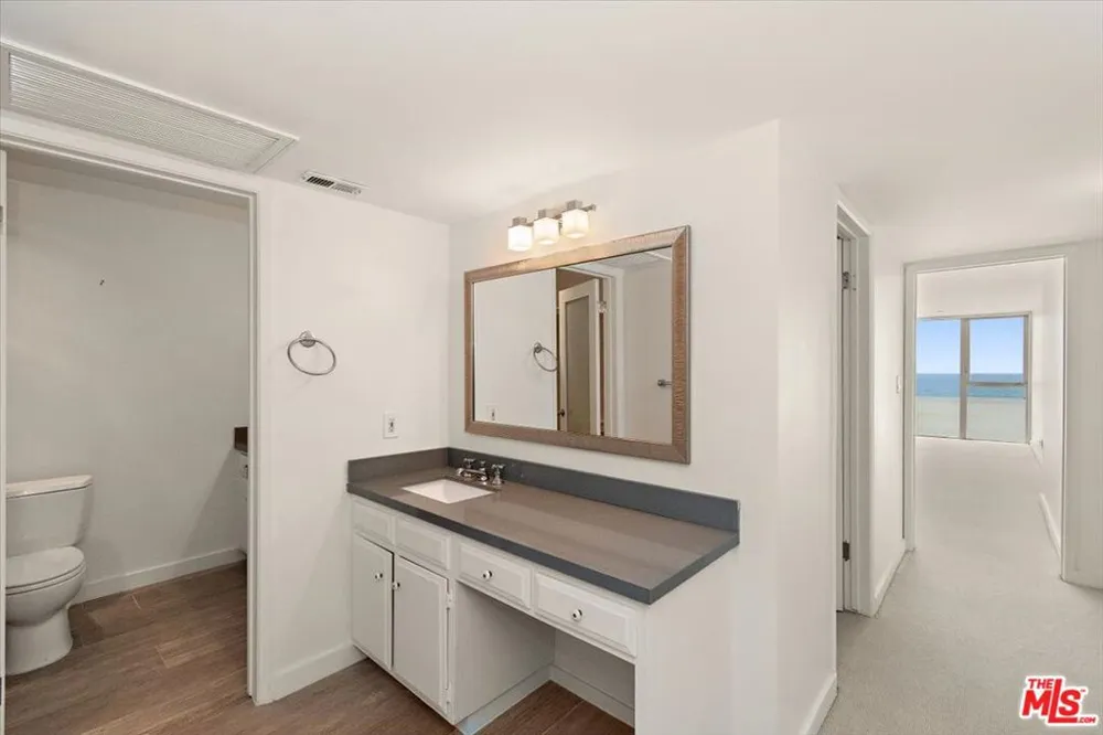4 Jib Street #2 Marina del Rey, CA 90292
