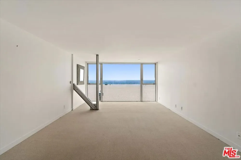 4 Jib Street #2 Marina del Rey, CA 90292
