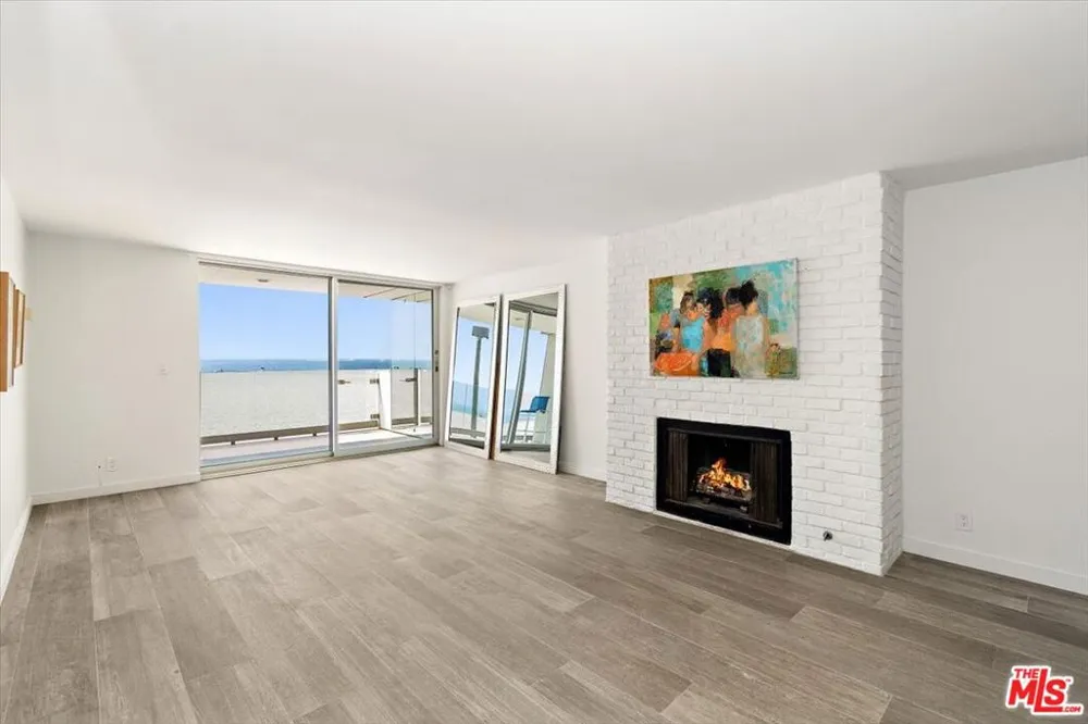 4 Jib Street #2 Marina del Rey, CA 90292