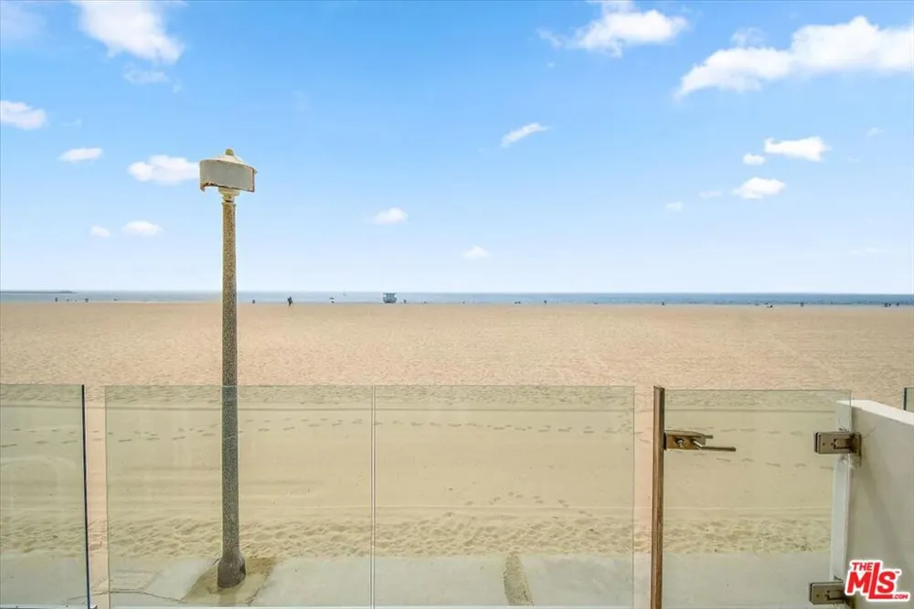 4 Jib Street #2 Marina del Rey, CA 90292