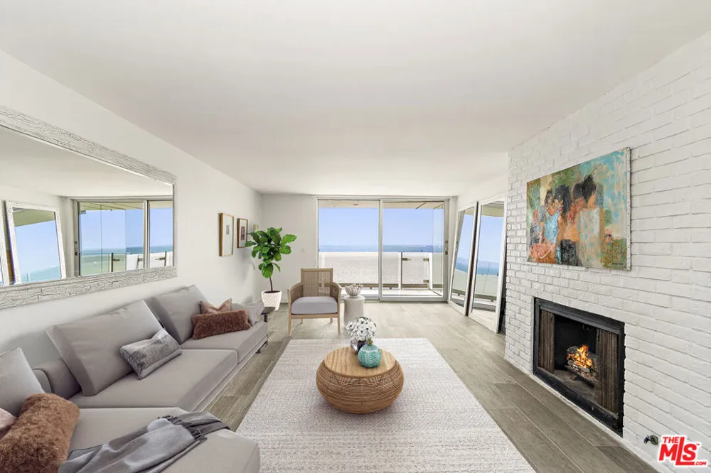 4 Jib Street #2 Marina del Rey, CA 90292