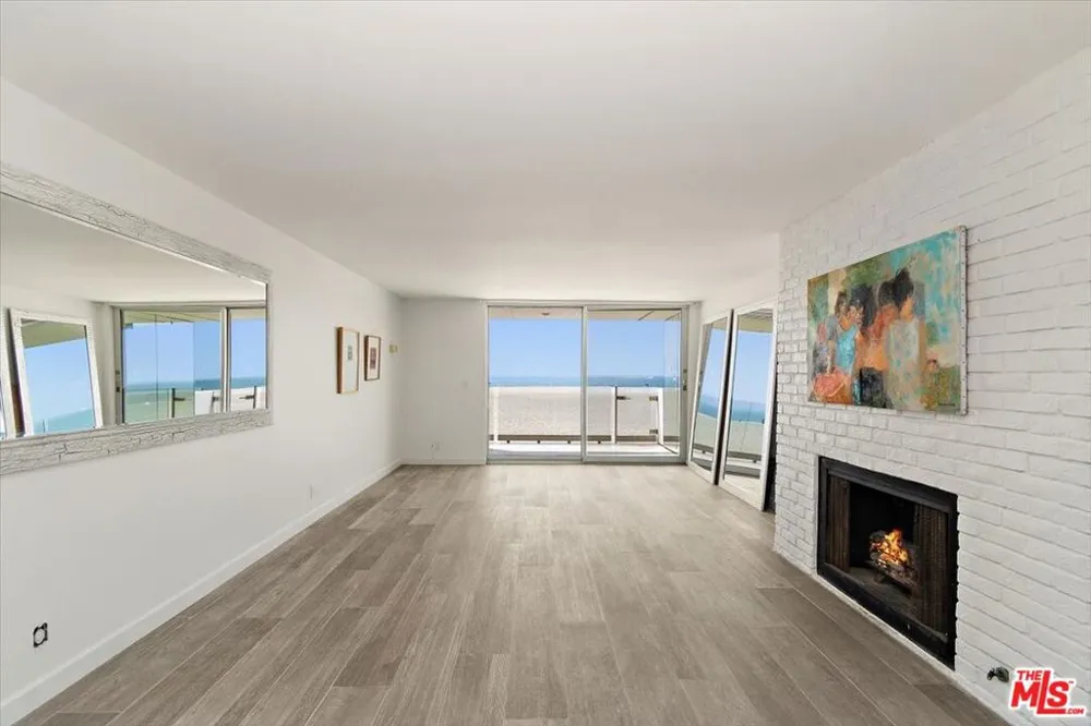 4 Jib Street #2 Marina del Rey, CA 90292