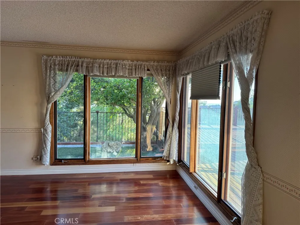 1355 Harmony Court Thousand Oaks, CA 91362