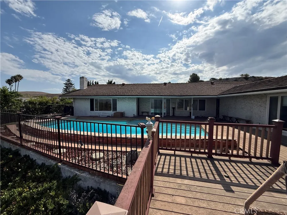 1355 Harmony Court Thousand Oaks, CA 91362