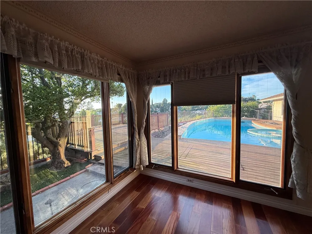 1355 Harmony Court Thousand Oaks, CA 91362