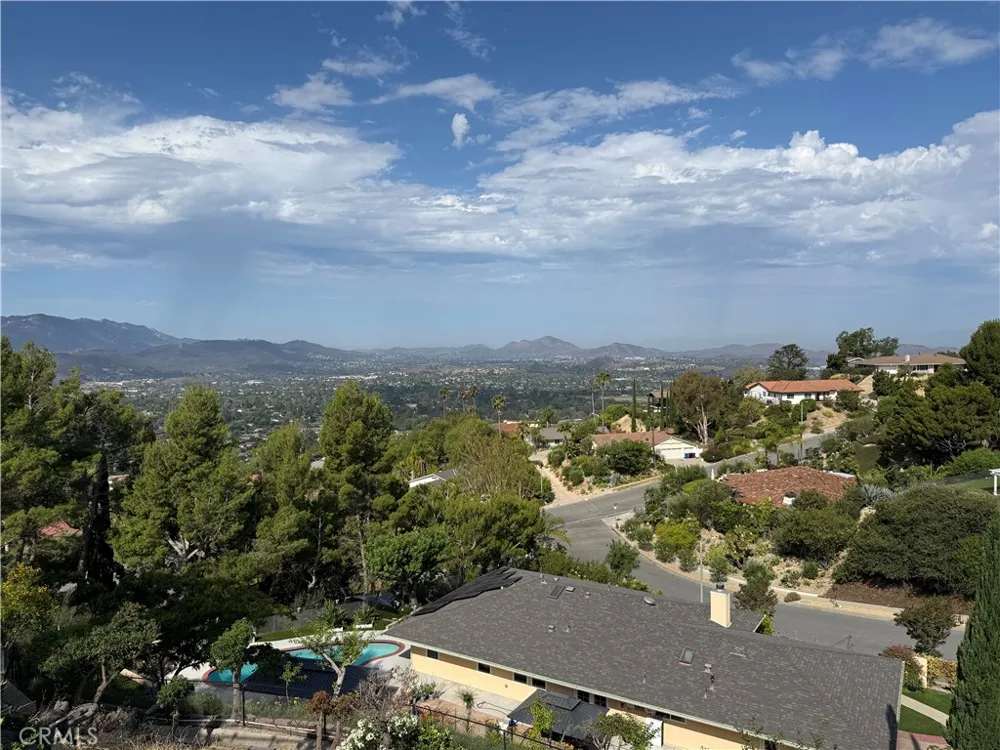 1355 Harmony Court Thousand Oaks, CA 91362
