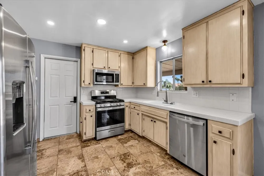 7777 Amador Avenue Yucca Valley, CA 92284