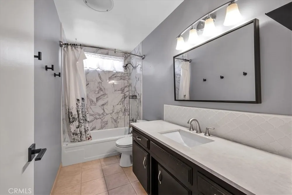 7777 Amador Avenue Yucca Valley, CA 92284