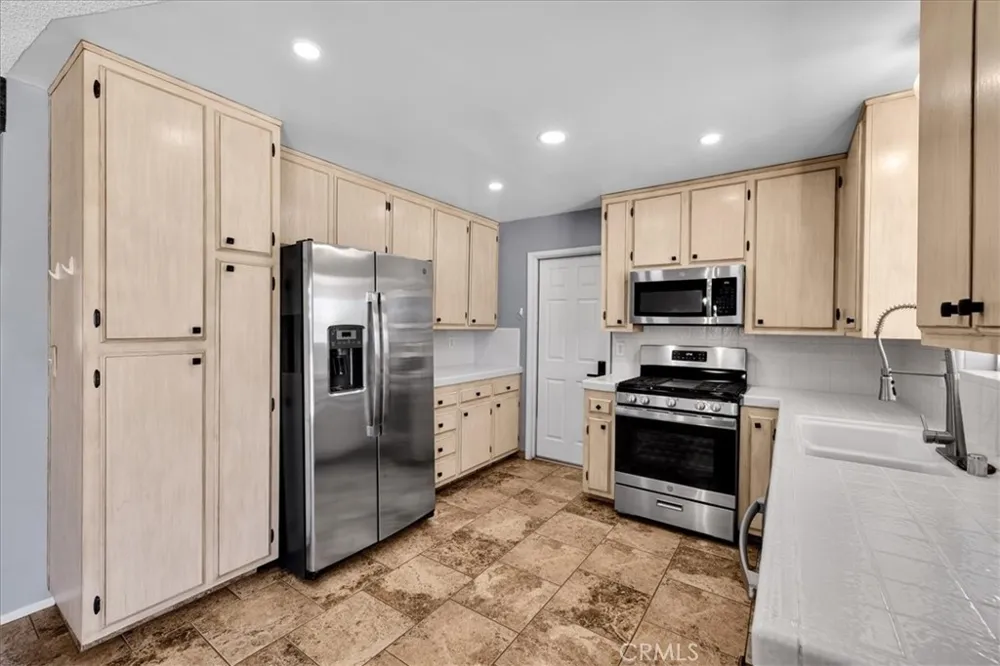 7777 Amador Avenue Yucca Valley, CA 92284