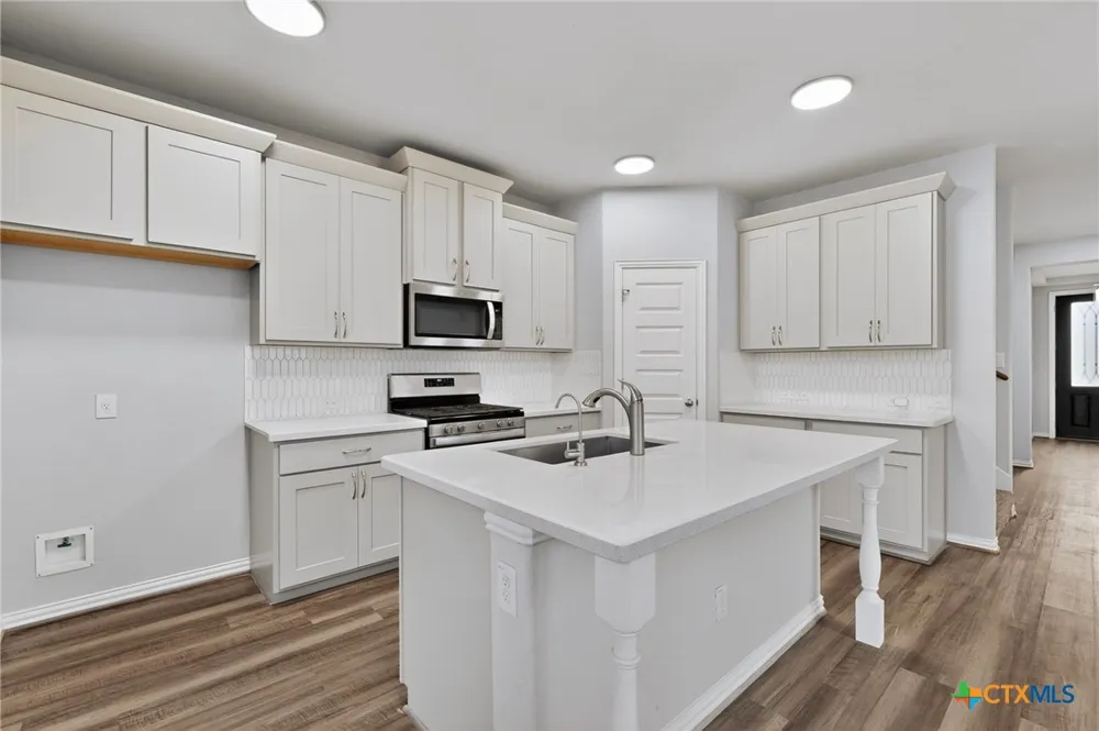 1239 Loma Ranch New Braunfels, TX 78132