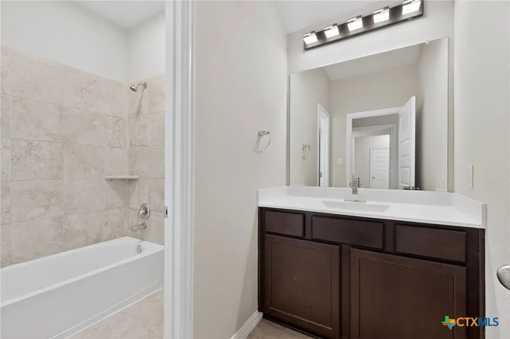 1239 Loma Ranch New Braunfels, TX 78132