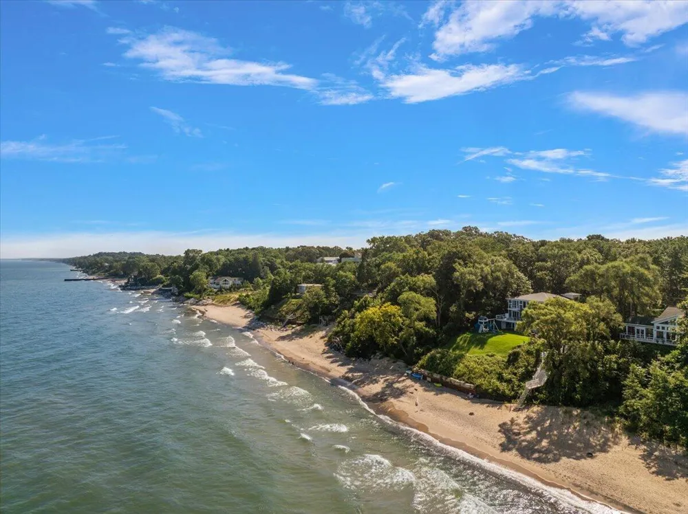 12 Ponchartrain Drive New Buffalo, MI 49117