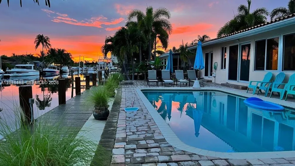2424 SE 9th St #2424 Pompano Beach, FL 33062