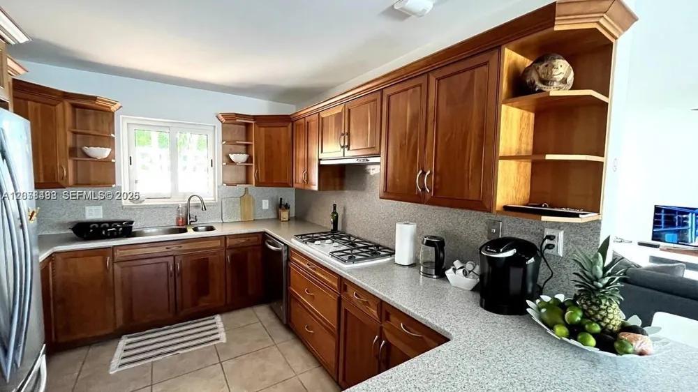 2424 SE 9th St #2424 Pompano Beach, FL 33062