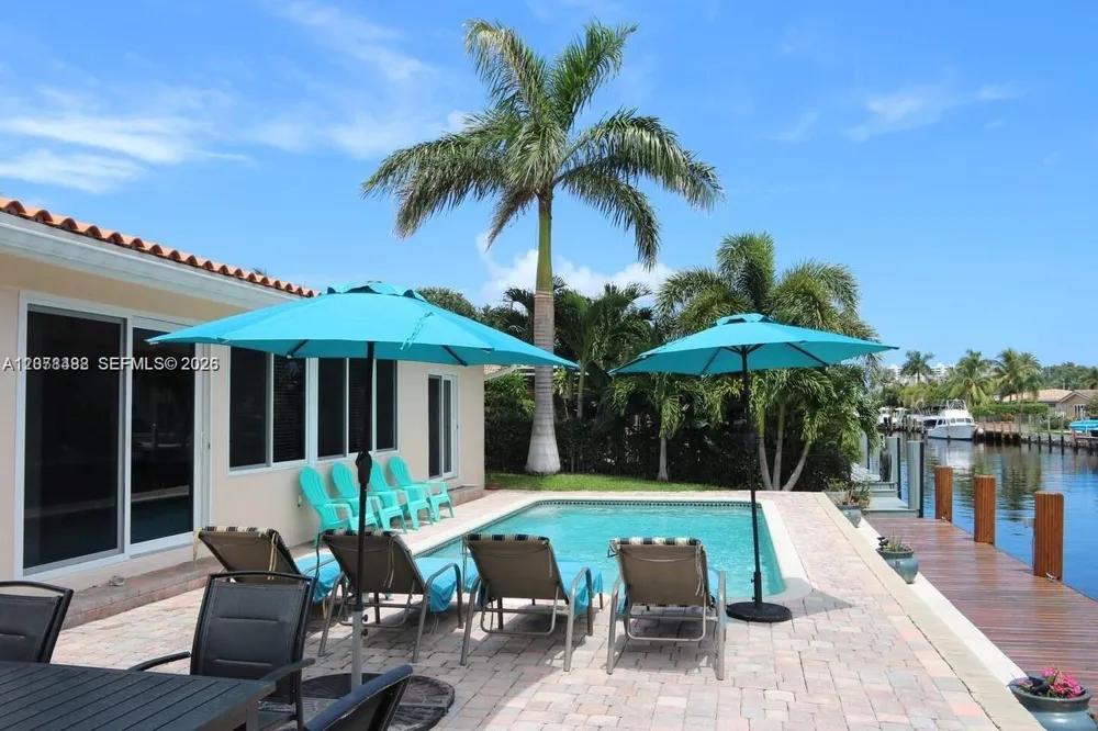 2424 SE 9th St #2424 Pompano Beach, FL 33062