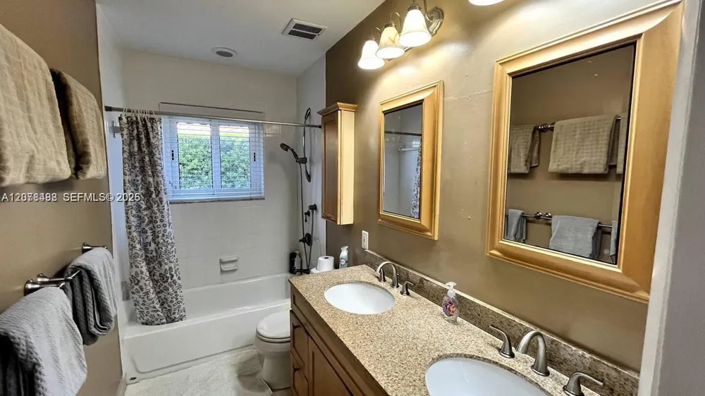 2424 SE 9th St #2424 Pompano Beach, FL 33062