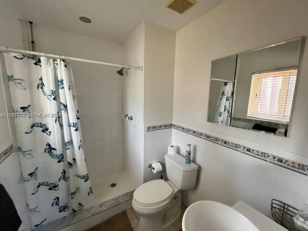 2424 SE 9th St #2424 Pompano Beach, FL 33062
