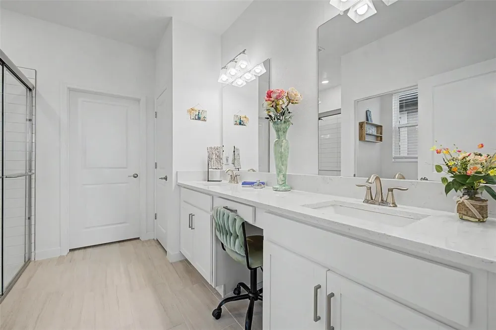 10499 GABLE DIG LOOP San Antonio, FL 33576