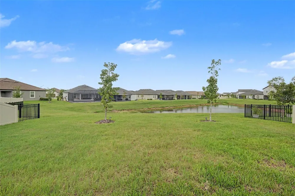 10499 GABLE DIG LOOP San Antonio, FL 33576