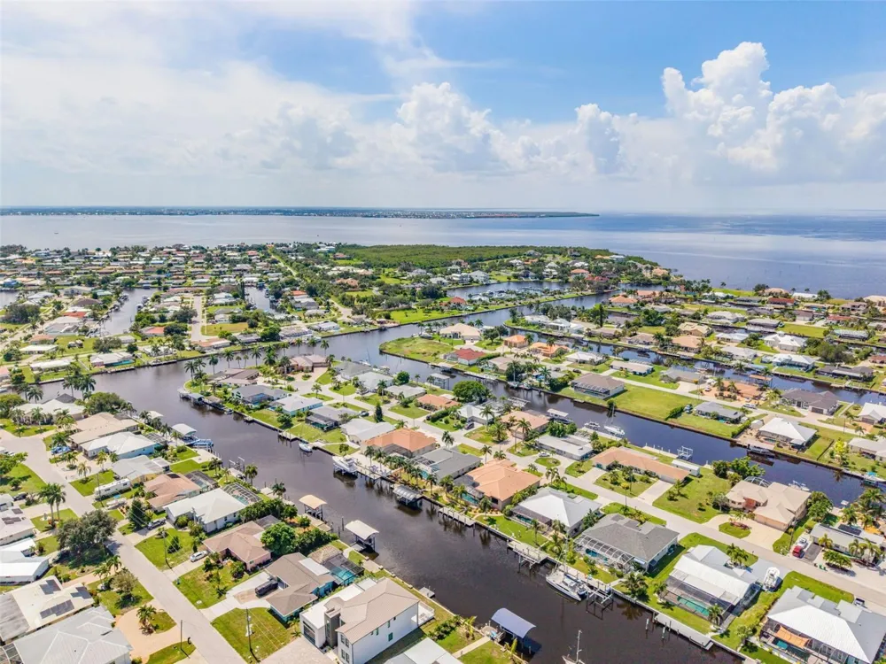 136 PECKHAM STREET SE Port Charlotte, FL 33952