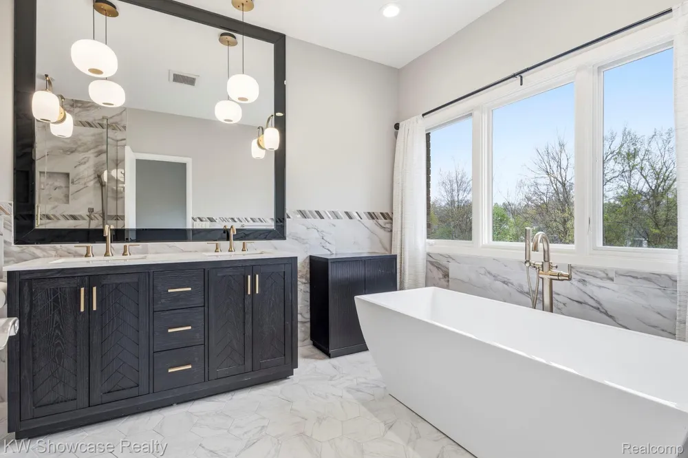 1539 Wandrei Court Commerce Charter Township, MI 48382