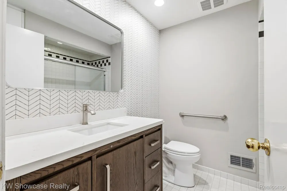 1539 Wandrei Court Commerce Charter Township, MI 48382