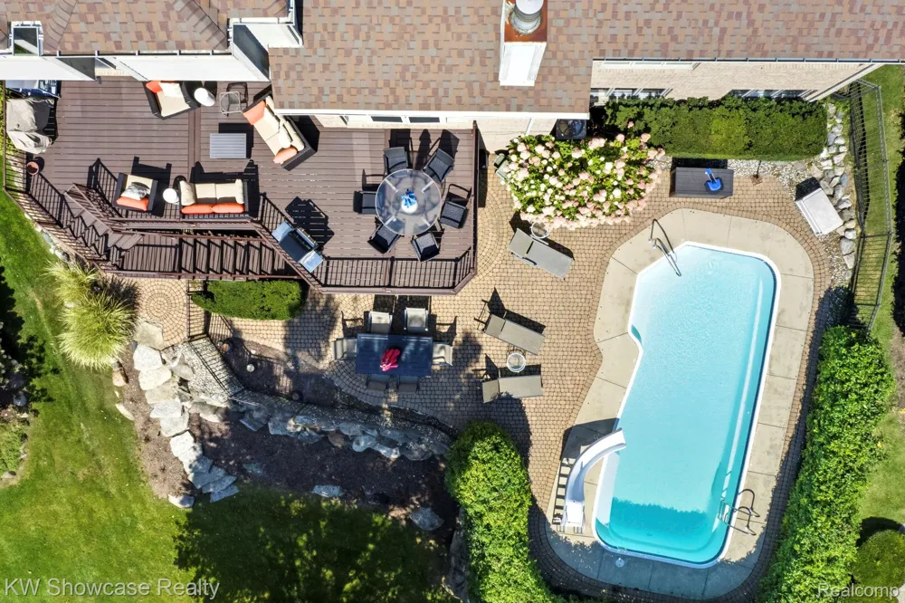 1539 Wandrei Court Commerce Charter Township, MI 48382