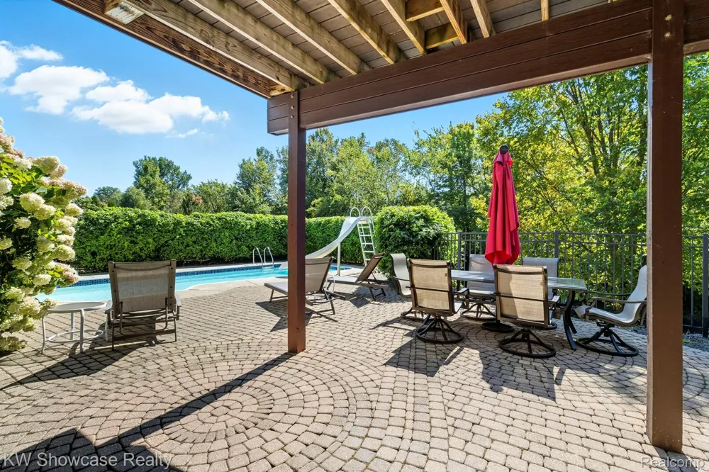 1539 Wandrei Court Commerce Charter Township, MI 48382
