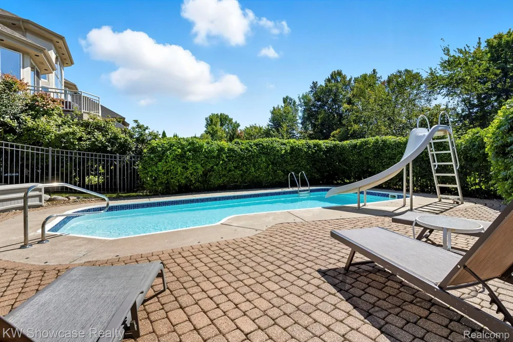 1539 Wandrei Court Commerce Charter Township, MI 48382