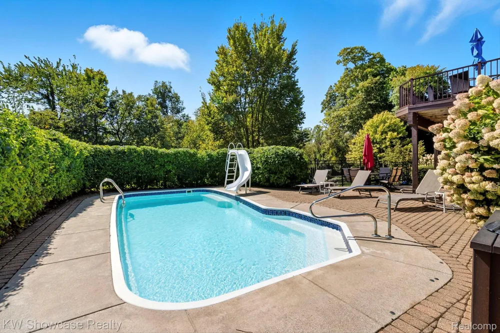 1539 Wandrei Court Commerce Charter Township, MI 48382